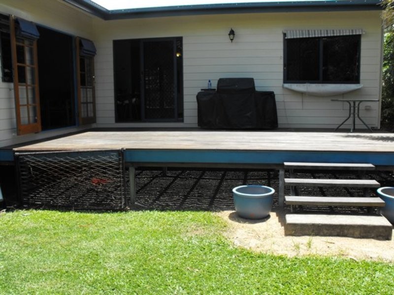 13 Whyte Street, Hermit Park QLD 4812