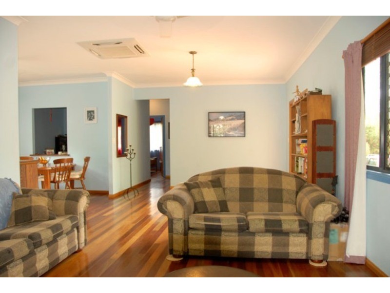 13 Whyte Street, Hermit Park QLD 4812