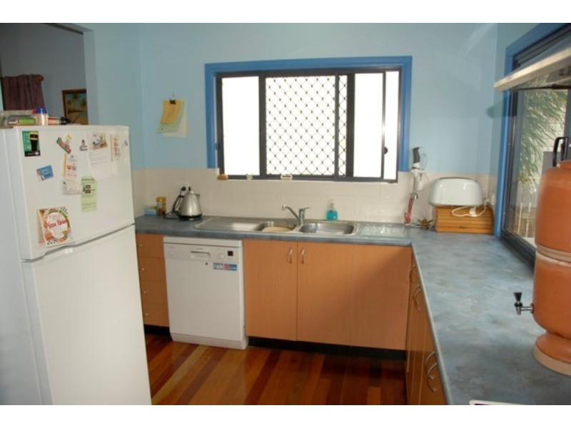 13 Whyte Street, Hermit Park QLD 4812