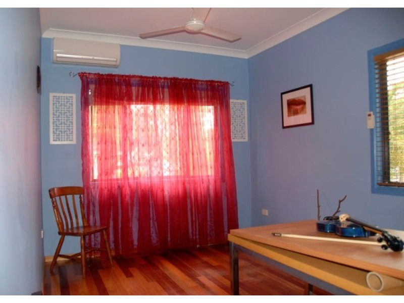 13 Whyte Street, Hermit Park QLD 4812