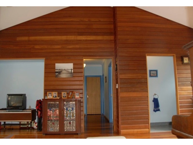 13 Whyte Street, Hermit Park QLD 4812