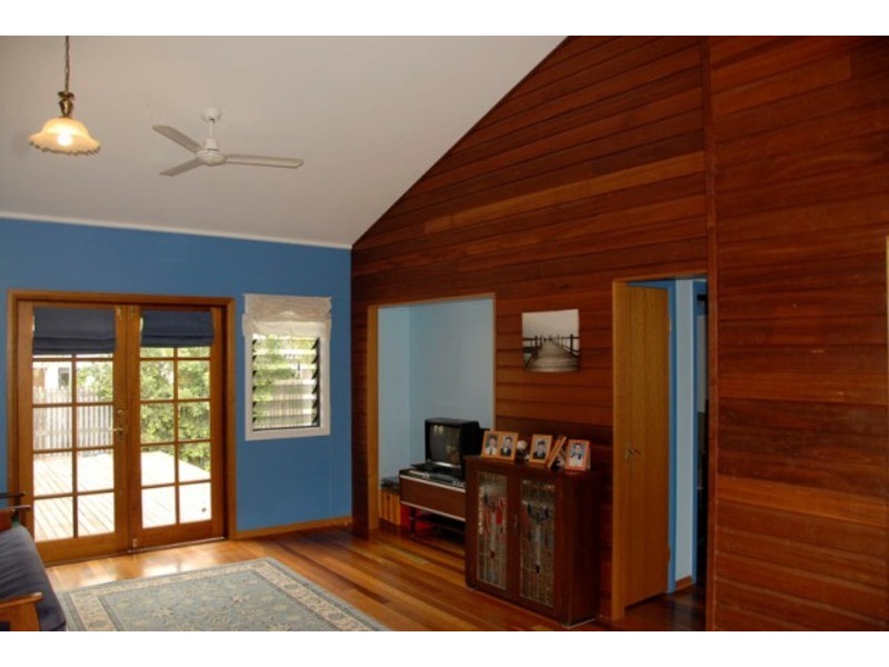 13 Whyte Street, Hermit Park QLD 4812