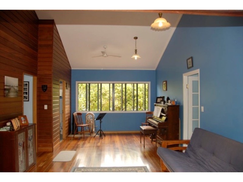 13 Whyte Street, Hermit Park QLD 4812