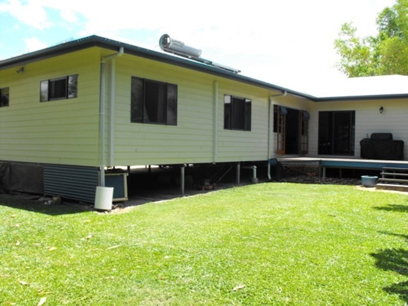 13 Whyte Street, Hermit Park QLD 4812