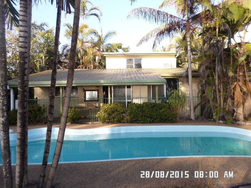 73 Cay Street, Saunders Beach QLD 4818