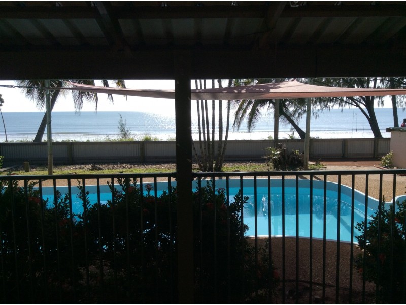 73 Cay Street, Saunders Beach QLD 4818
