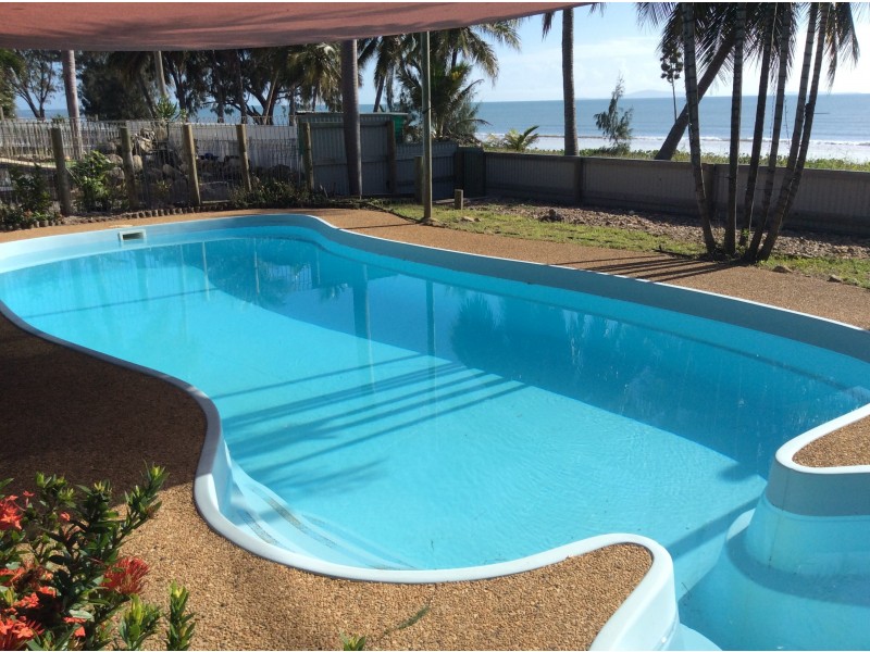 73 Cay Street, Saunders Beach QLD 4818