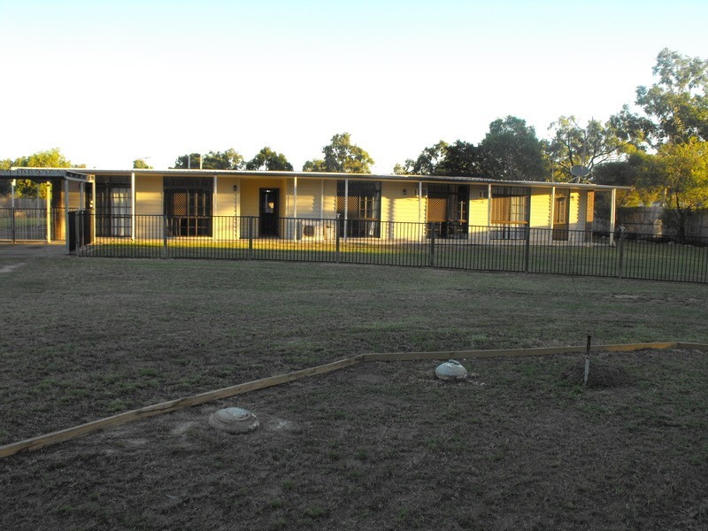 * Althaus Parade, Yabulu QLD 4818