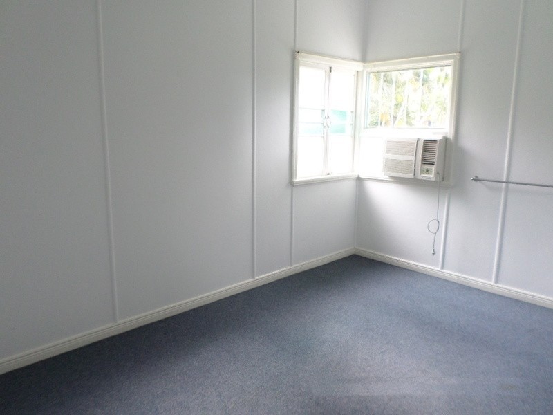 * Garden Street, Mundingburra QLD 4812