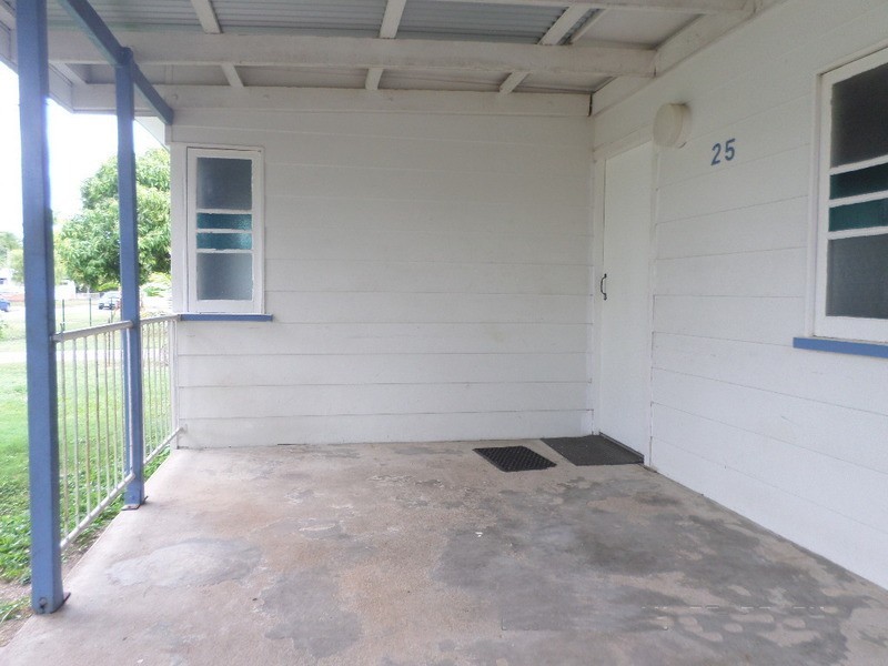* Garden Street, Mundingburra QLD 4812