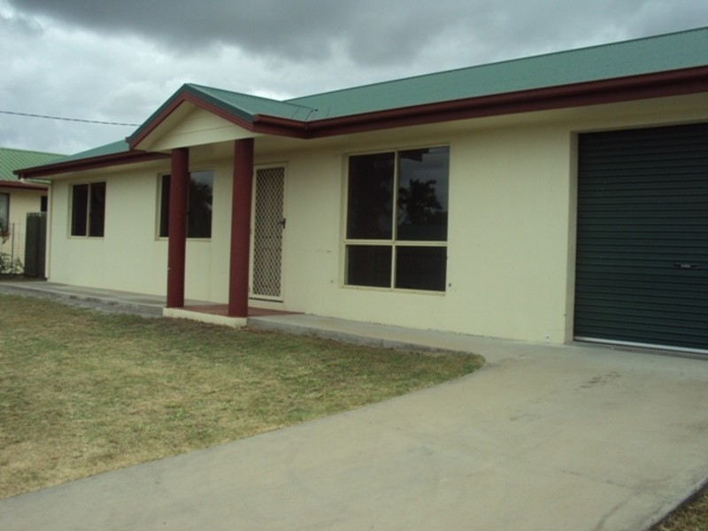 21 Gloucester Cres, Wulguru QLD 4811