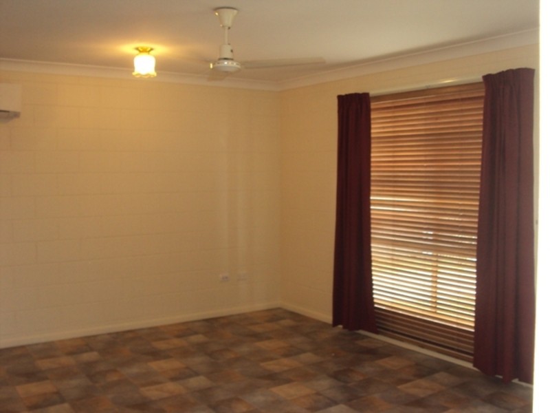 21 Gloucester Cres, Wulguru QLD 4811