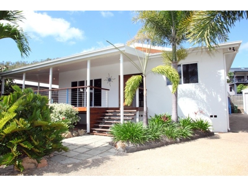 11 St Pauls Court, Mount Louisa QLD 4814