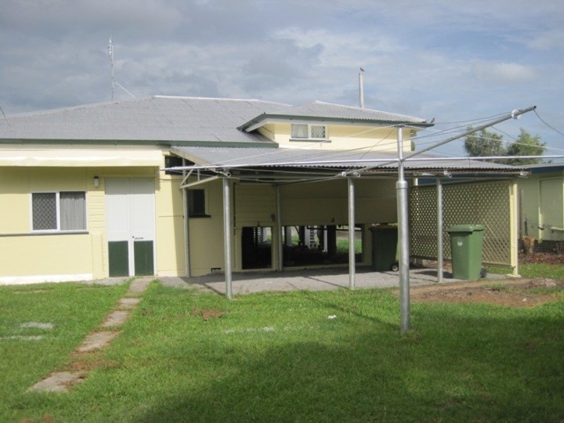 54  Park Street, Pimlico QLD 4812