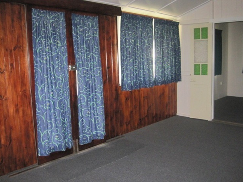 54  Park Street, Pimlico QLD 4812