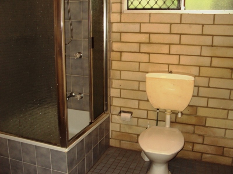 73 Cay Street, Saunders Beach QLD 4818