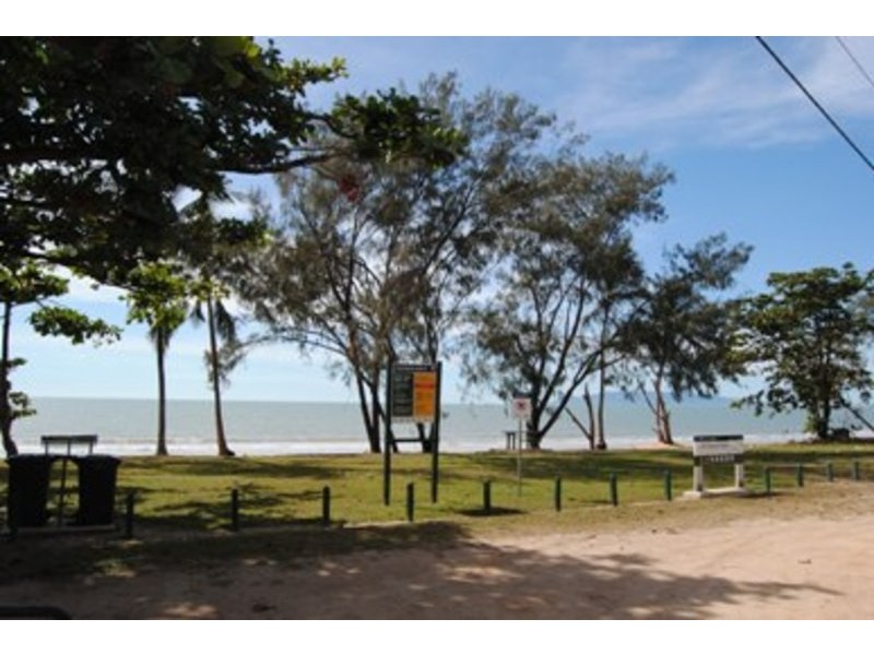 73 Cay Street, Saunders Beach QLD 4818