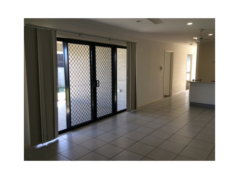 102 Summerland Drive, Deeragun QLD 4818