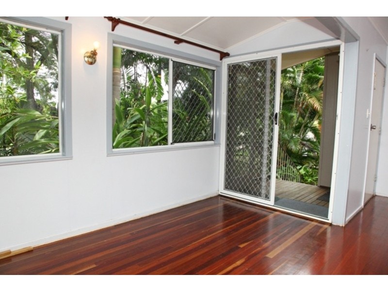 124 Albert Street, Cranbrook QLD 4814