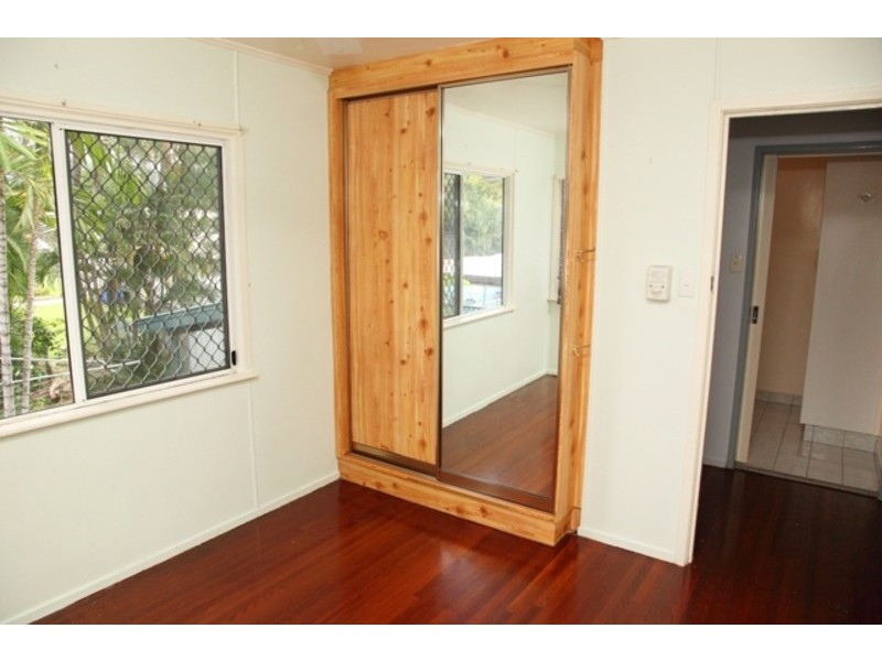 124 Albert Street, Cranbrook QLD 4814