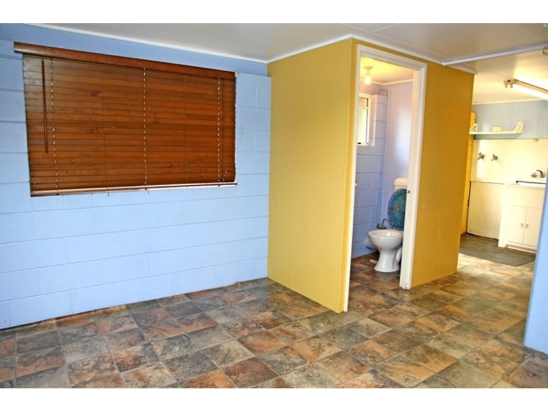 124 Albert Street, Cranbrook QLD 4814