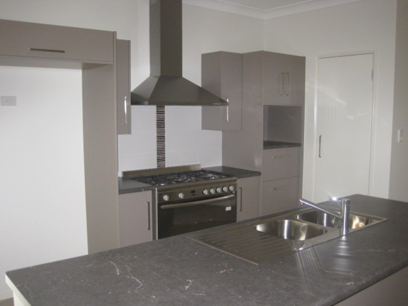 5 Nikao Street (NORTHSHORE), Burdell QLD 4818