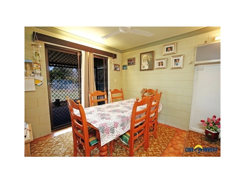 8 Brady Road, Oak Valley QLD 4811