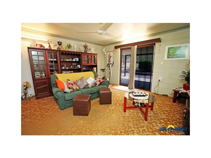 8 Brady Road, Oak Valley QLD 4811