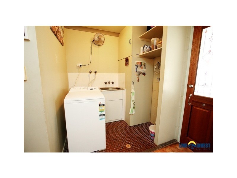 8 Brady Road, Oak Valley QLD 4811