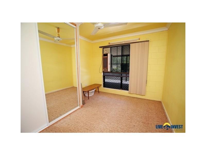 8 Brady Road, Oak Valley QLD 4811