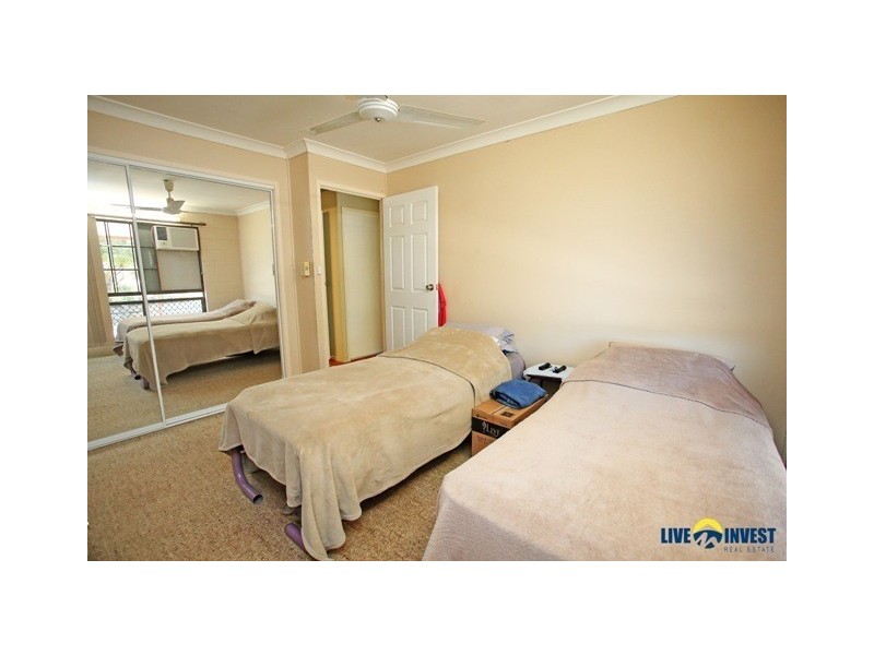 8 Brady Road, Oak Valley QLD 4811