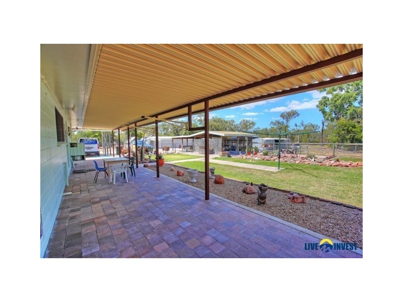 8 Brady Road, Oak Valley QLD 4811