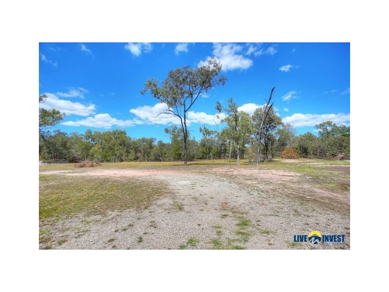 8 Brady Road, Oak Valley QLD 4811