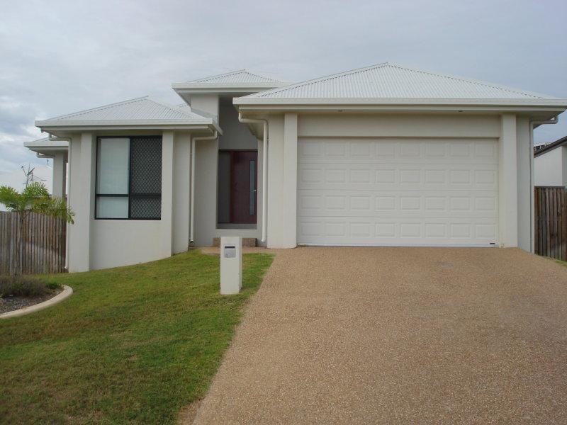 11 Helvellyn Street, Bushland Beach QLD 4818