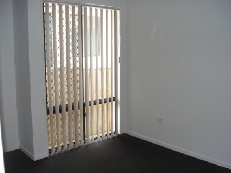 11 Helvellyn Street, Bushland Beach QLD 4818