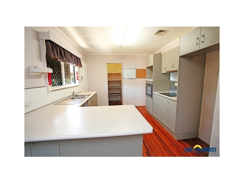 12 Sabadell Street, Kirwan QLD 4817