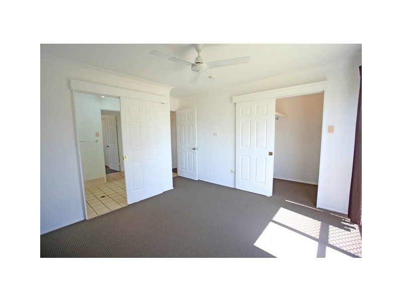 10 Amber Avenue, Rasmussen QLD 4815