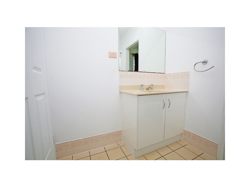 10 Amber Avenue, Rasmussen QLD 4815