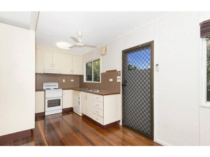 212 Charles Street, Cranbrook QLD 4814