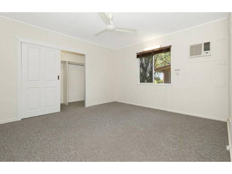 212 Charles Street, Cranbrook QLD 4814
