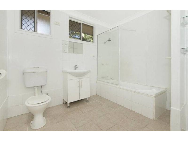 212 Charles Street, Cranbrook QLD 4814
