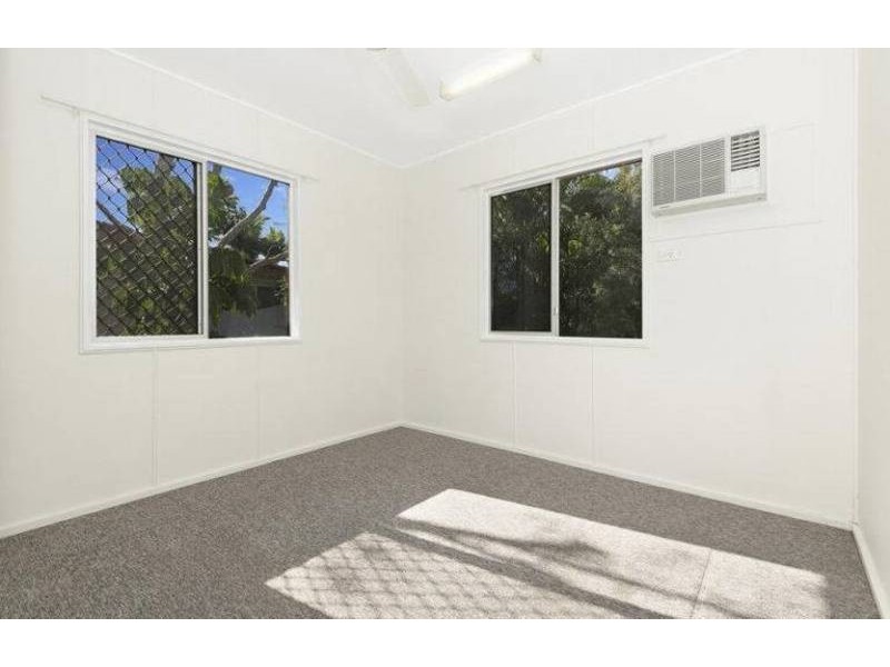 212 Charles Street, Cranbrook QLD 4814