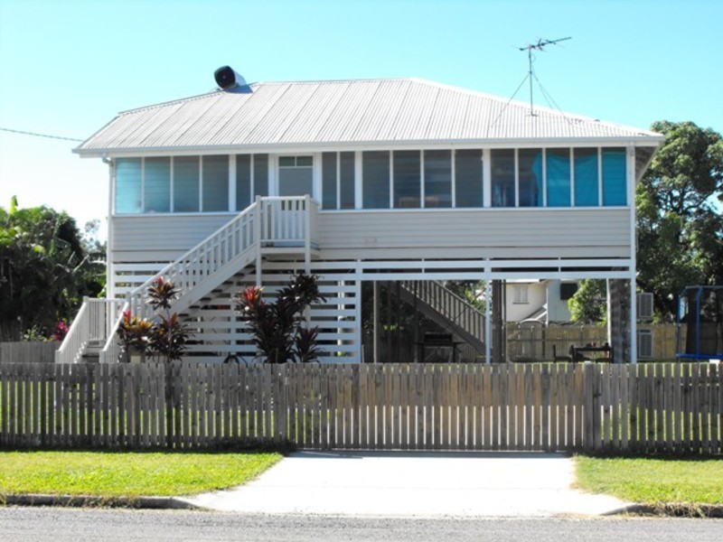 63  Tenth Avenue, Railway Estate QLD 4810
