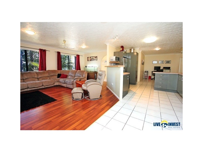 15 Feeney Avenue, Rasmussen QLD 4815