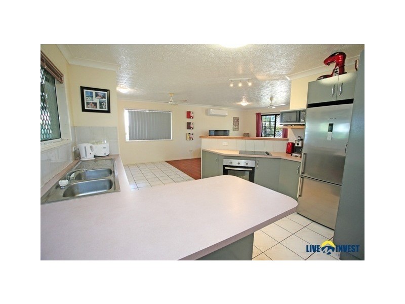 15 Feeney Avenue, Rasmussen QLD 4815