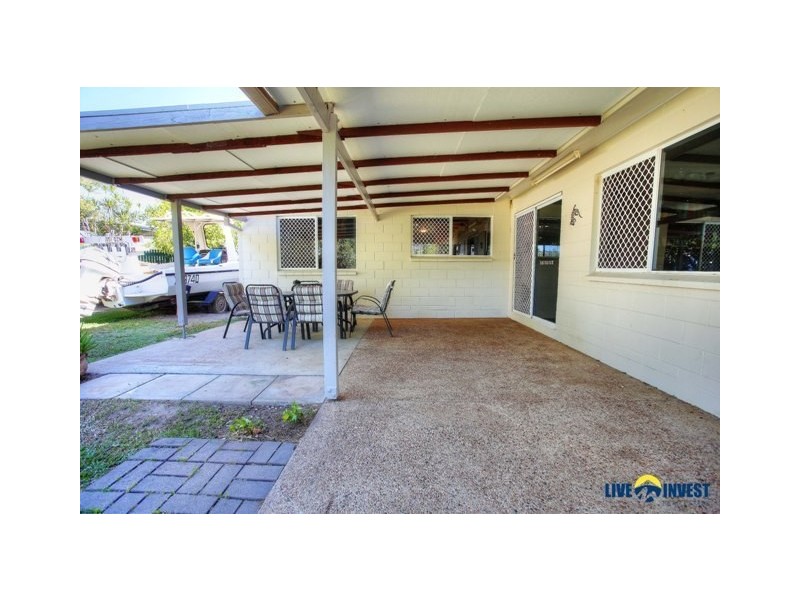 15 Feeney Avenue, Rasmussen QLD 4815