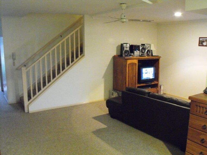 10/6 Benson, Rosslea QLD 4812