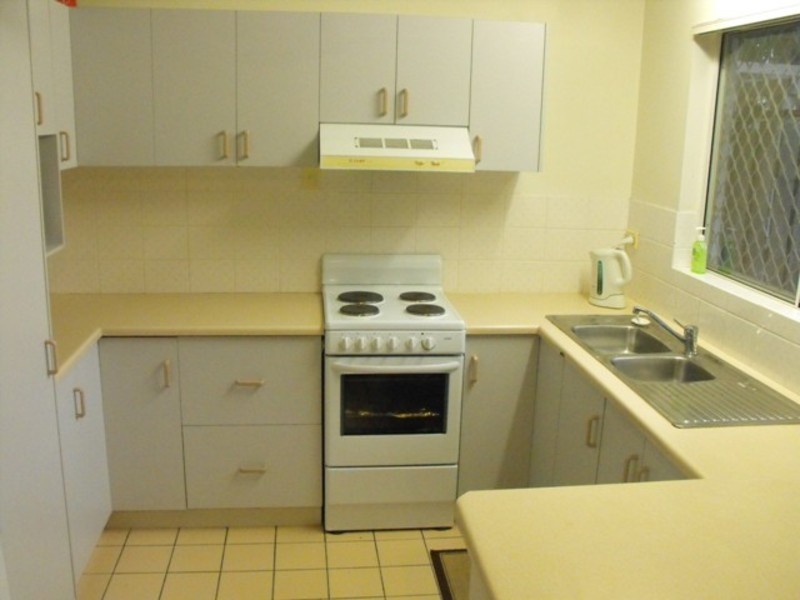 10/6 Benson, Rosslea QLD 4812