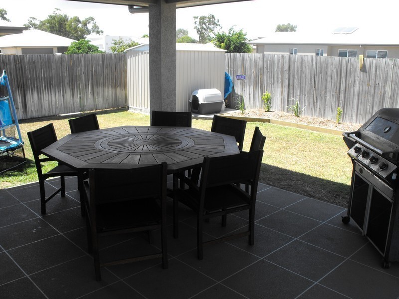 4 Apple Gum Avenue, Mount Low QLD 4818