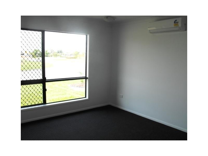 2/2 Claret Close, Condon QLD 4815